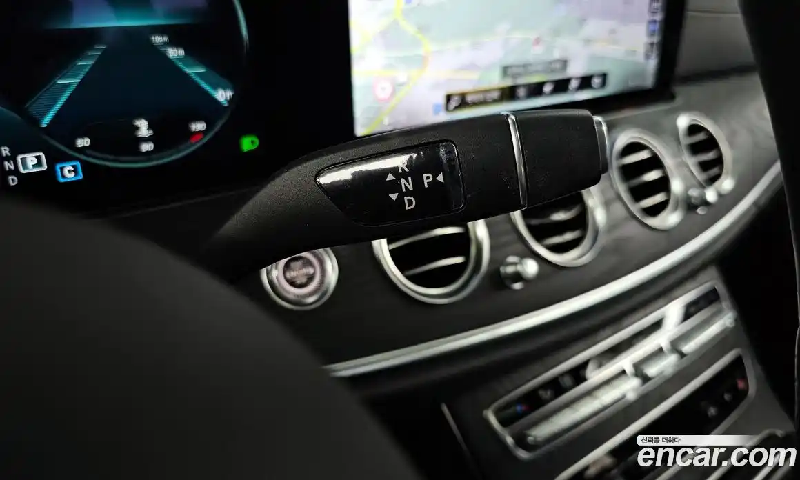 Mercedes-Benz E-Class 2021 1.9 Автомат в Москве № 311417, фото 4