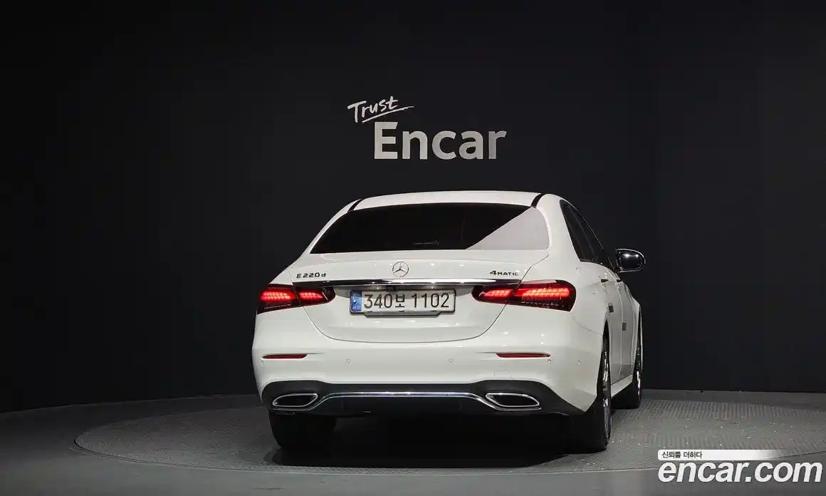 Mercedes-Benz E-Class 2021 1.9 Автомат в Москве № 311417, фото 5