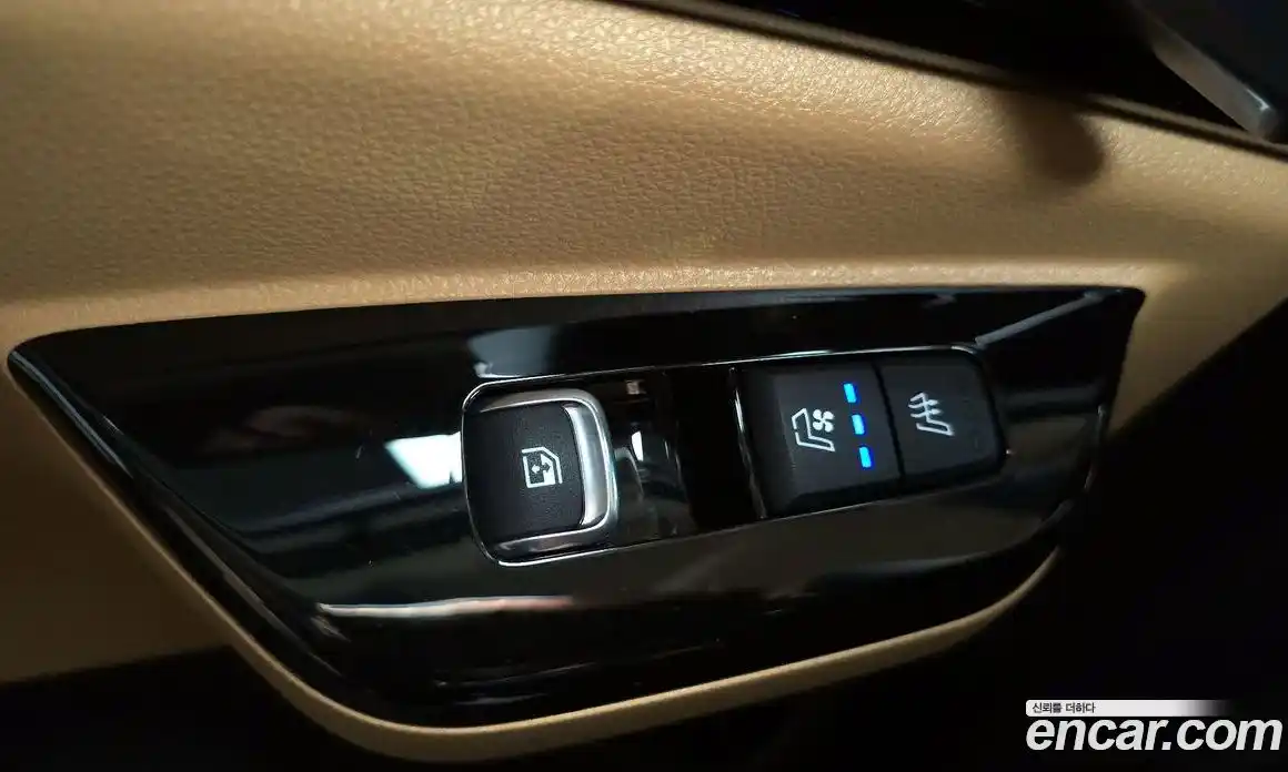 Kia Canival 2021 3.5 Автомат в Москве № 321495, фото 17