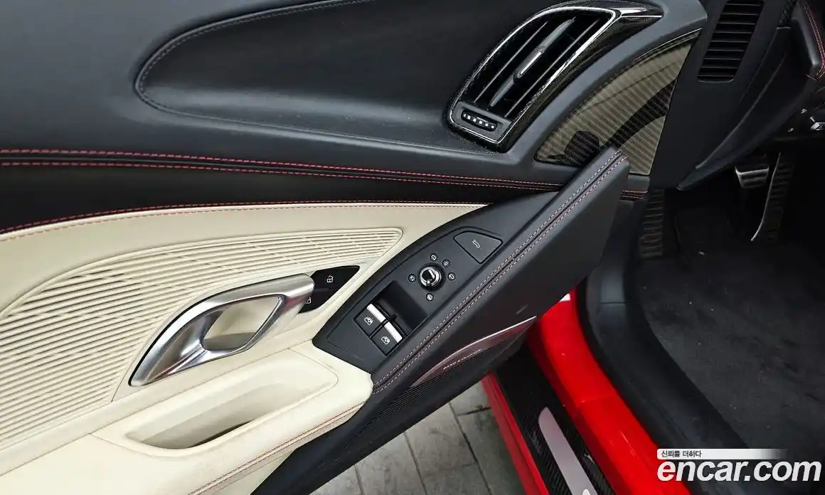 Audi R8 2017 5.2 Автомат в Москве № 325367, фото 16