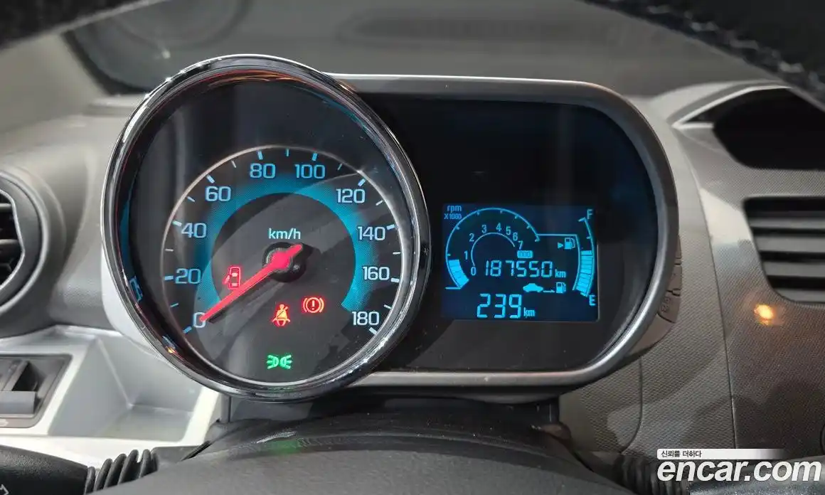 Chevrolet Spark 2014 1.0 Автомат в Москве № 332914, фото 2