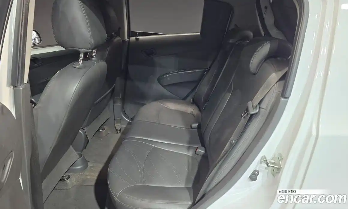 Chevrolet Spark 2014 1.0 Автомат в Москве № 332914, фото 10