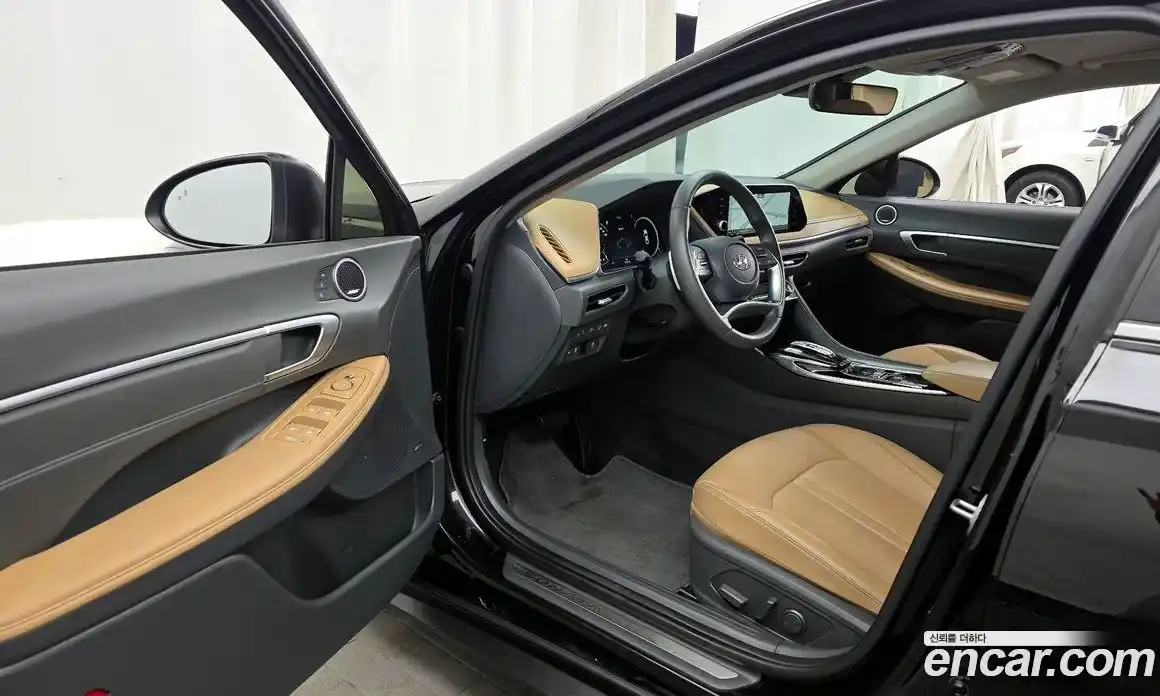 Hyundai Sonata 2023 2.0 Автомат в Москве № 336052, фото 19