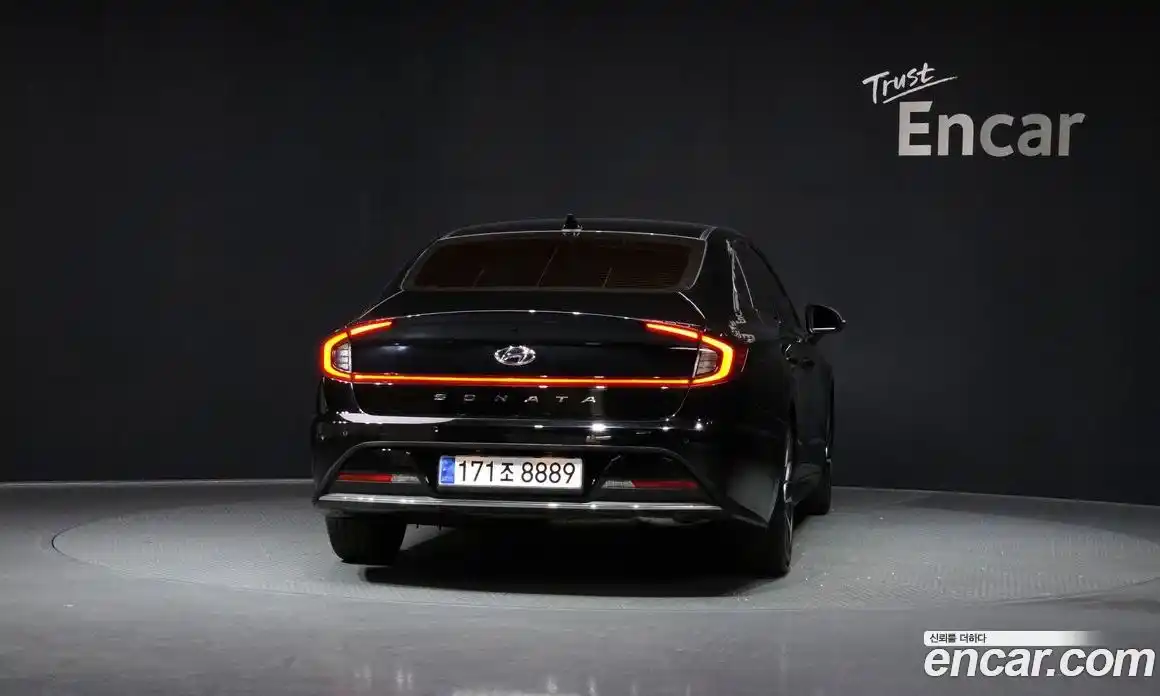 Hyundai Sonata 2023 2.0 Автомат в Москве № 336052, фото 3