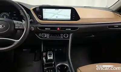 Hyundai Sonata 2023 2.0 Автомат в Москве № 336052, миниатюра 10