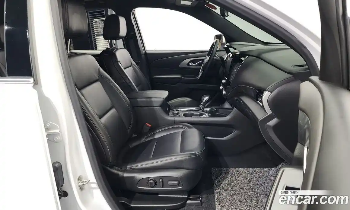 Chevrolet Traverse 2023 3.6 Автомат в Москве № 34853, фото 3