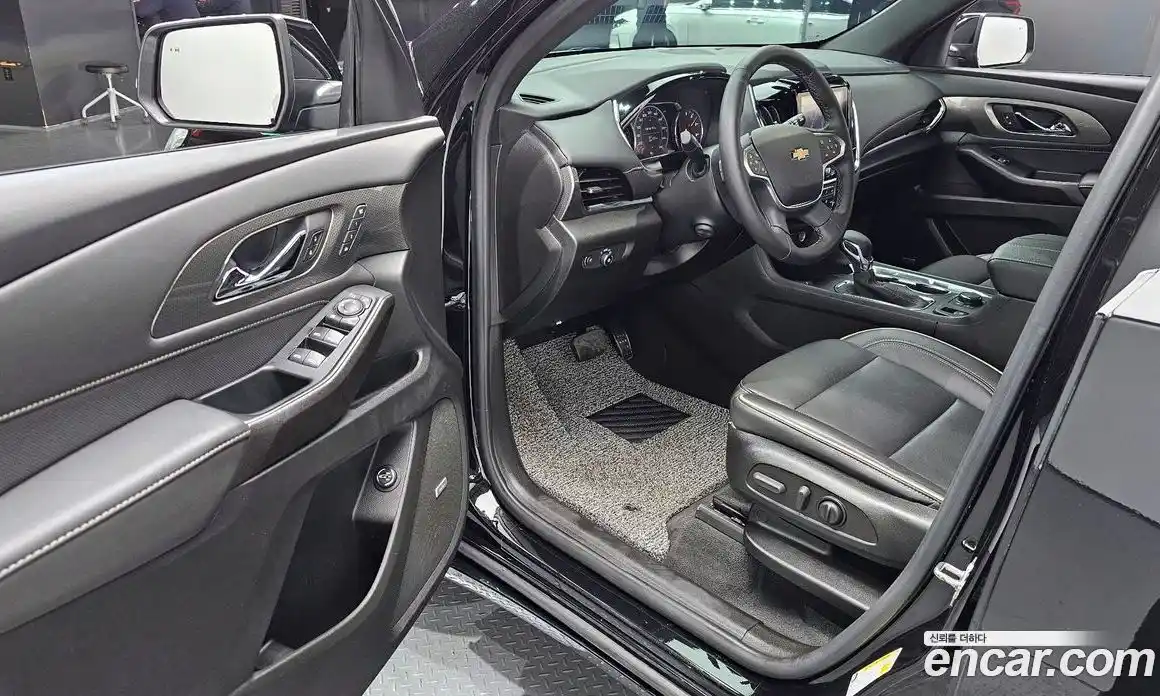 Chevrolet Traverse 2023 3.6 Автомат в Москве № 40077, фото 18