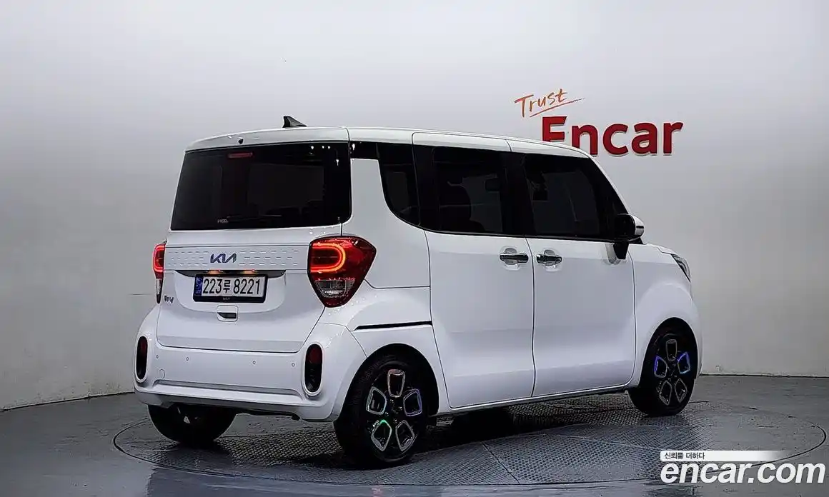 Kia Ray 2022 1.0 Автомат в Москве № 54930, фото 9