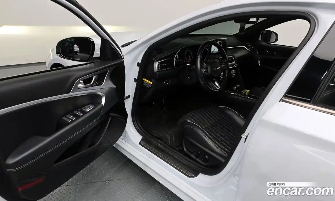 Genesis G70 2018 2.0 Автомат в Москве № 83230, фото 13