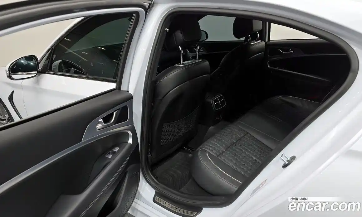 Genesis G70 2018 2.0 Автомат в Москве № 83230, фото 16