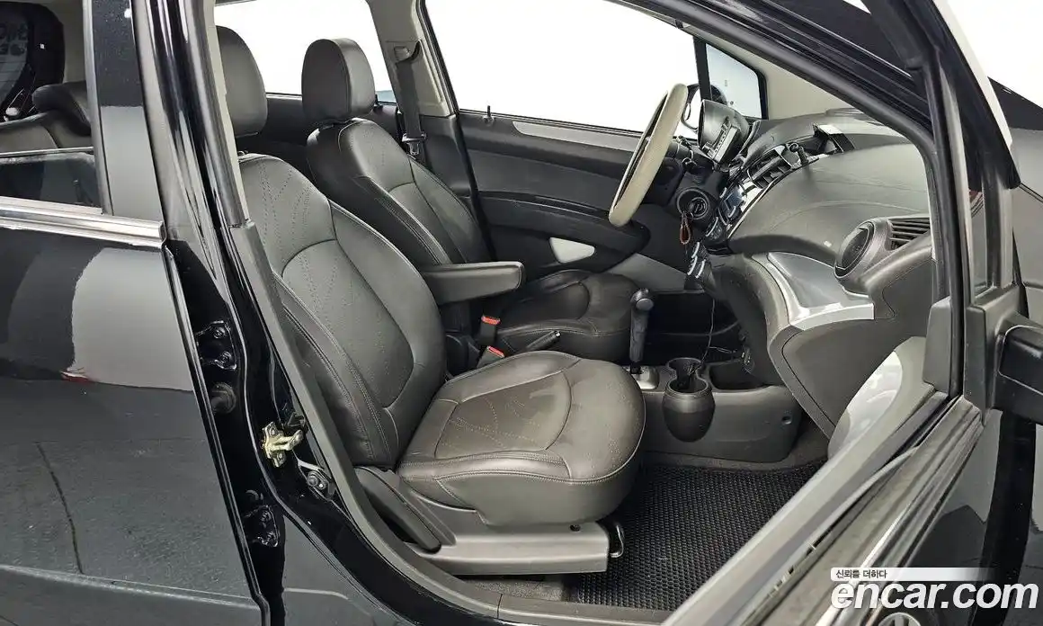 Chevrolet Spark 2013 1.0 Автомат в Москве № 84910, фото 14