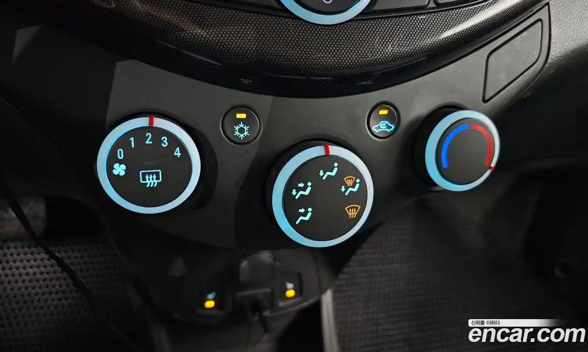 Chevrolet Spark 2013 1.0 Автомат в Москве № 84910, фото 20