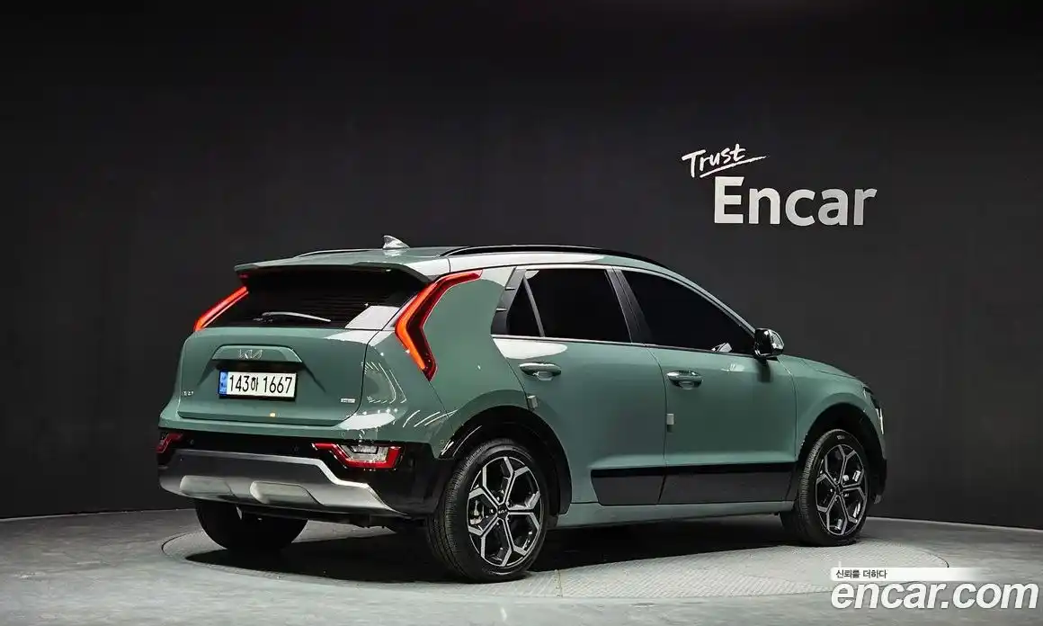 Kia Niro 2023 1.6 Автомат в Москве № 101331, фото 3