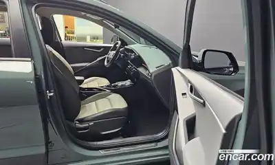 Kia Niro 2023 1.6 Автомат в Москве № 101331, миниатюра 9