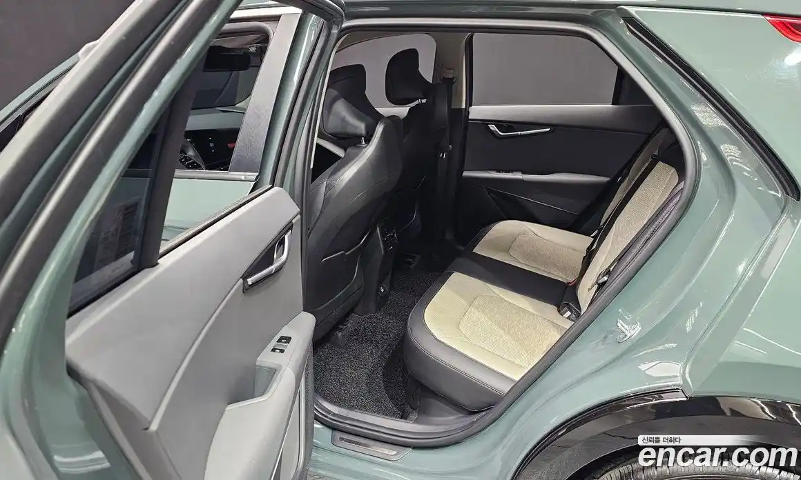 Kia Niro 2023 1.6 Автомат в Москве № 101331, фото 10