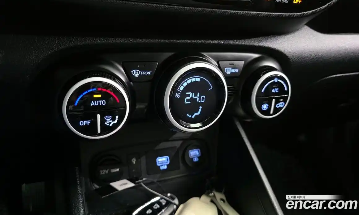 Hyundai Venue 2021 1.6 Автомат в Москве № 10723, фото 12