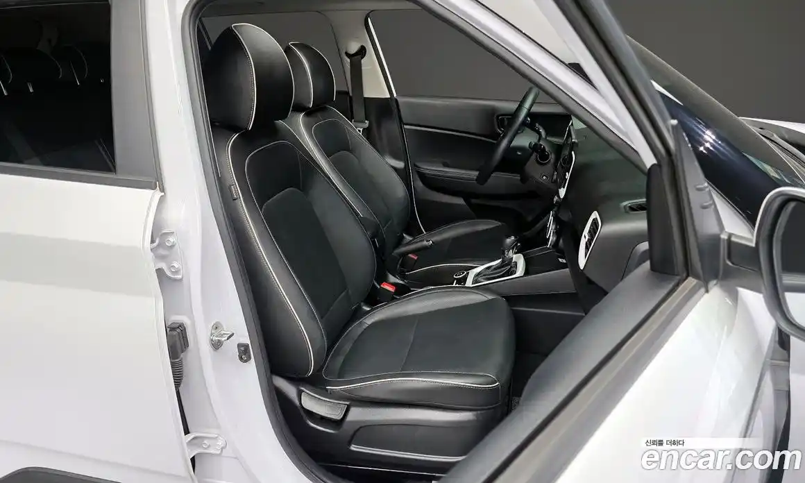 Hyundai Venue 2021 1.6 Автомат в Москве № 10723, фото 13