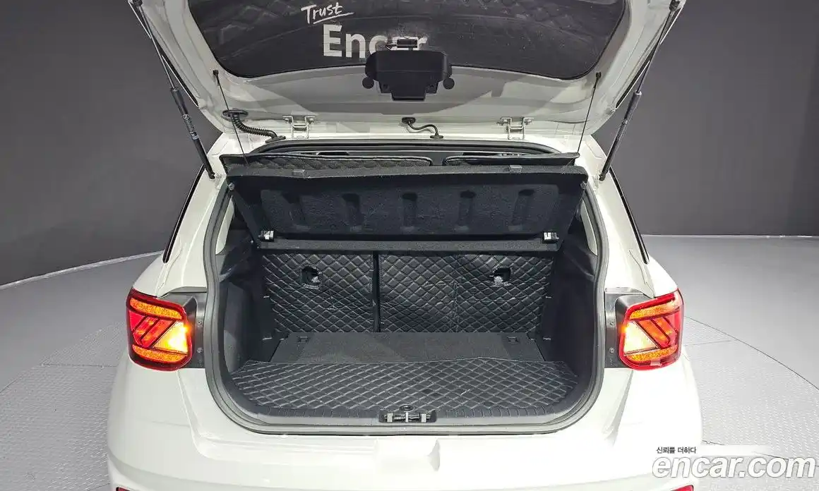 Hyundai Venue 2022 1.6 Автомат в Москве № 110983, фото 19