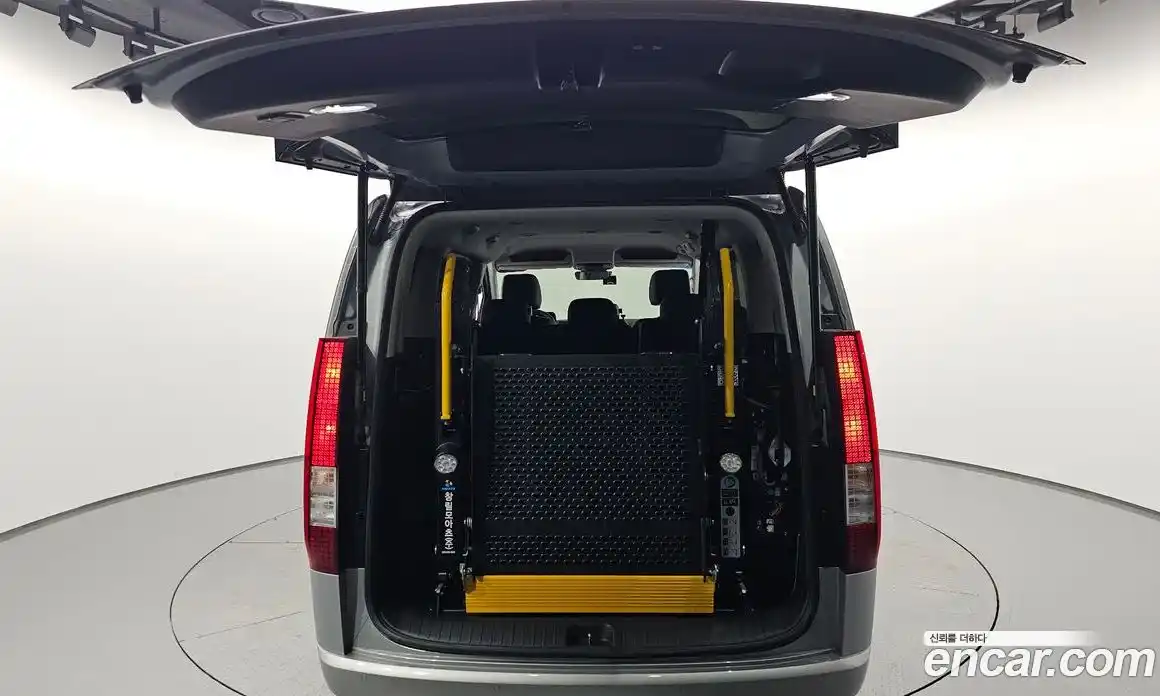 Hyundai Staria 2022 2.2 Автомат в Москве № 119629, фото 12