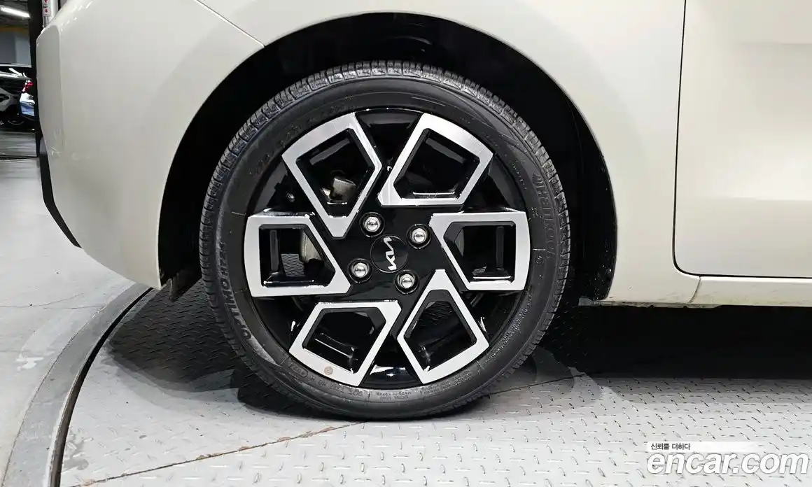 Kia Ray 2023 1.0 Автомат в Москве № 122295, фото 3