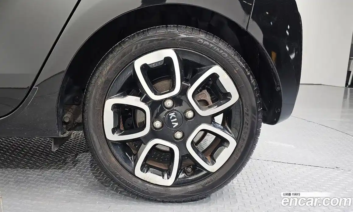 Kia Ray 2021 1.0 Автомат в Москве № 124227, фото 17