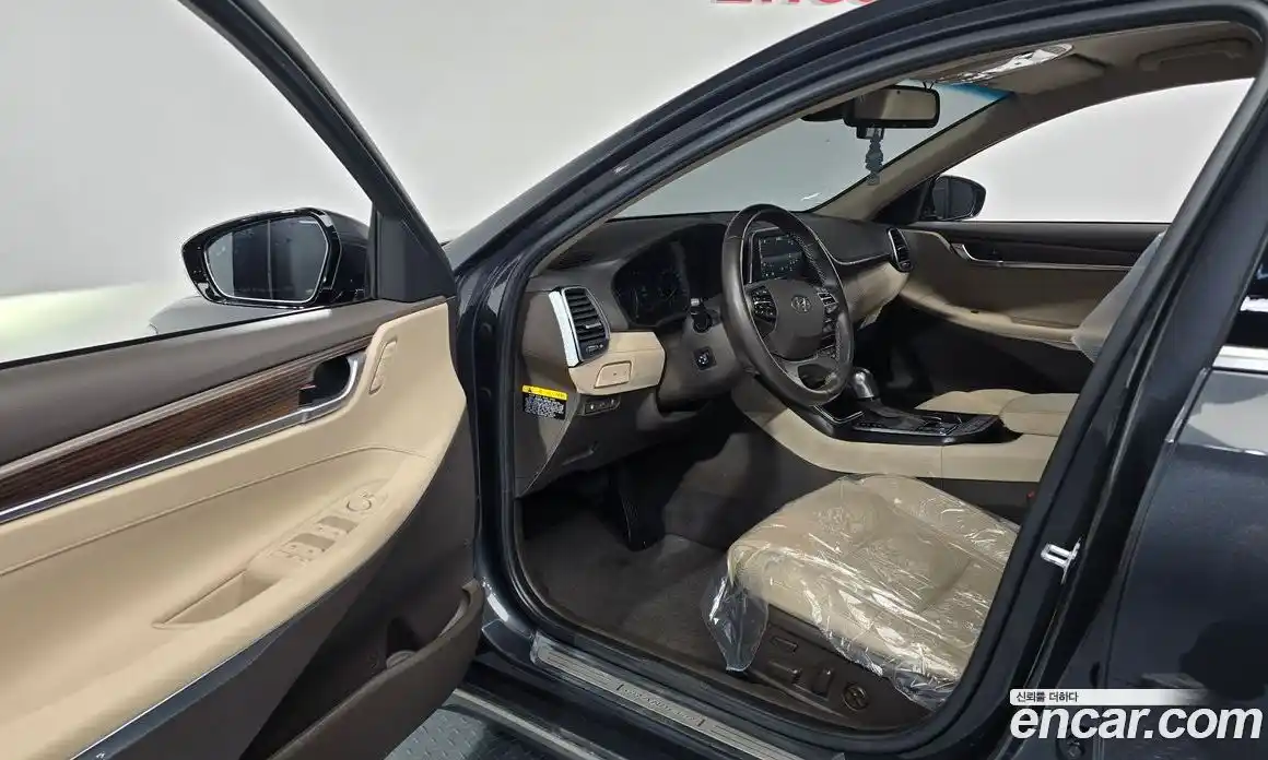 Hyundai Grandeur 2018 2.4 Автомат в Москве № 126063, фото 10