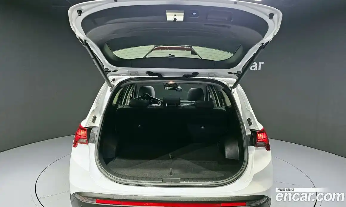 Hyundai Santa Fe 2022 1.6 Автомат в Москве № 126203, фото 15