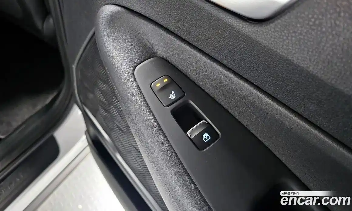 Hyundai Santa Fe 2022 1.6 Автомат в Москве № 126203, фото 19