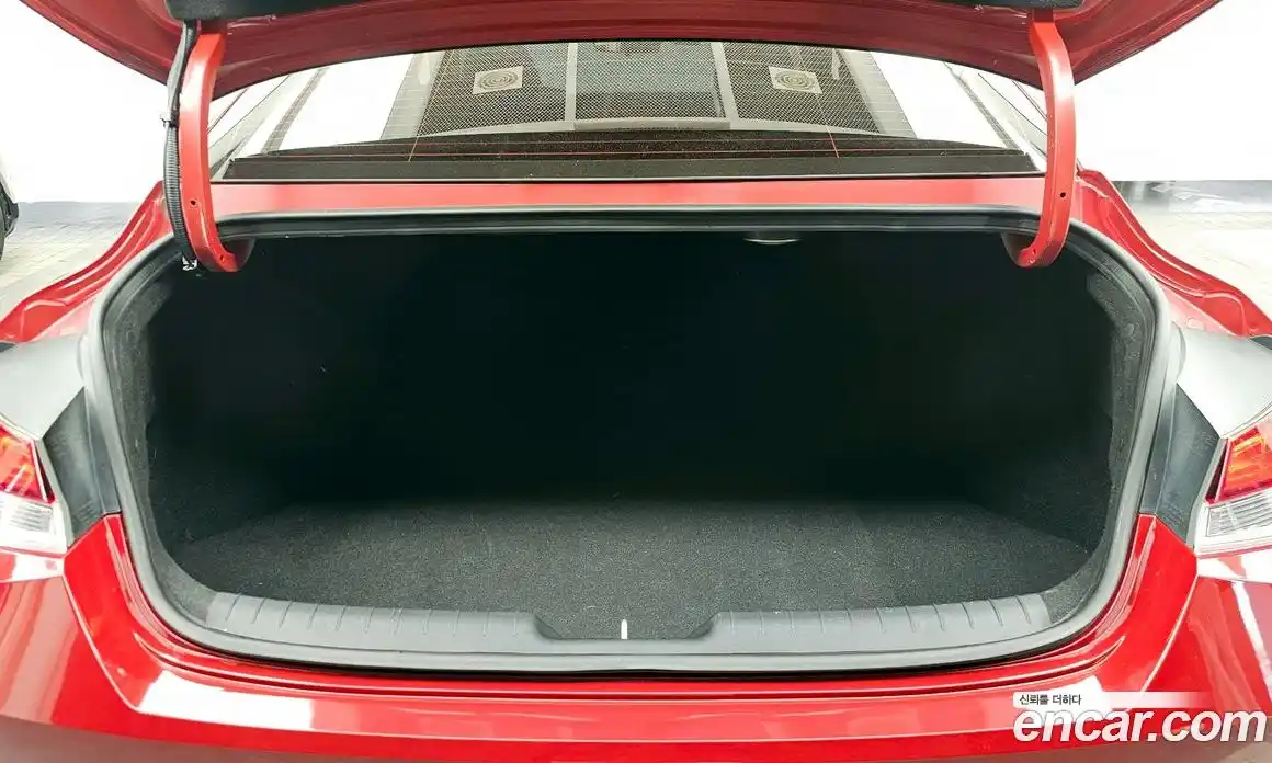 Hyundai Avante 2021 1.6 Автомат в Москве № 126987, фото 19