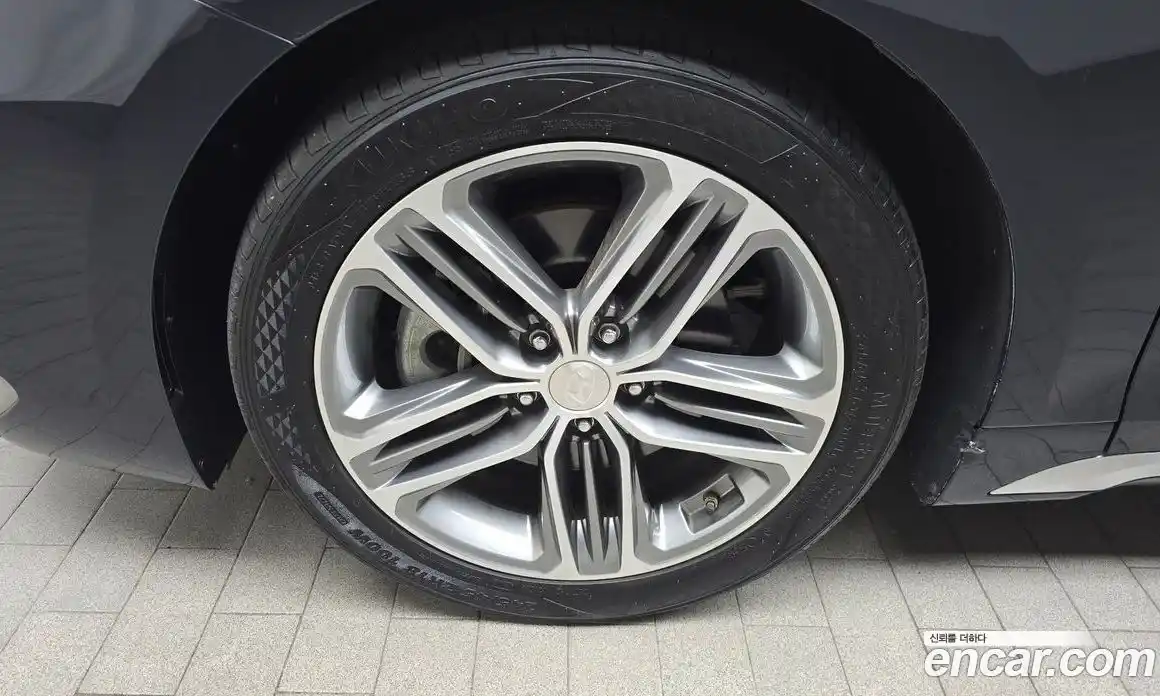 Hyundai Grandeur 2018 2.4 Автомат в Москве № 127470, фото 10