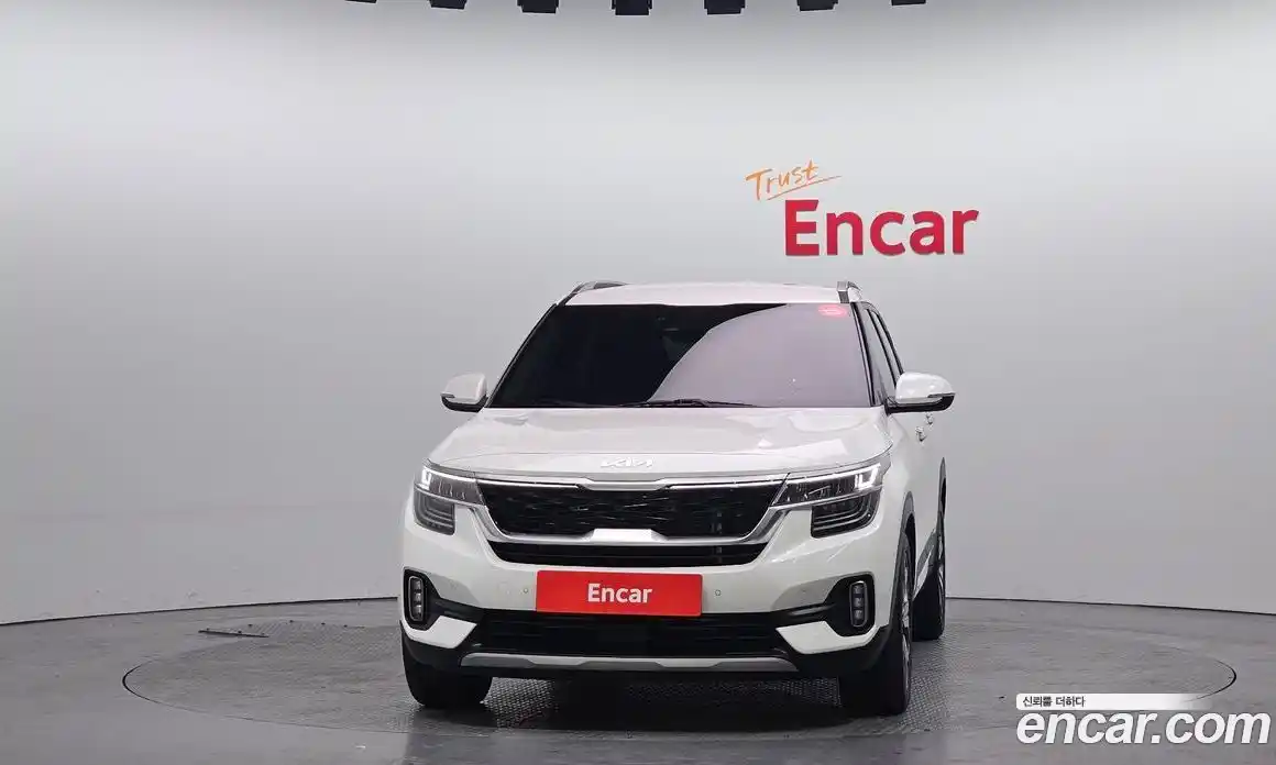 Kia Seltos 2023 1.6 Автомат в Москве № 128122, фото 4