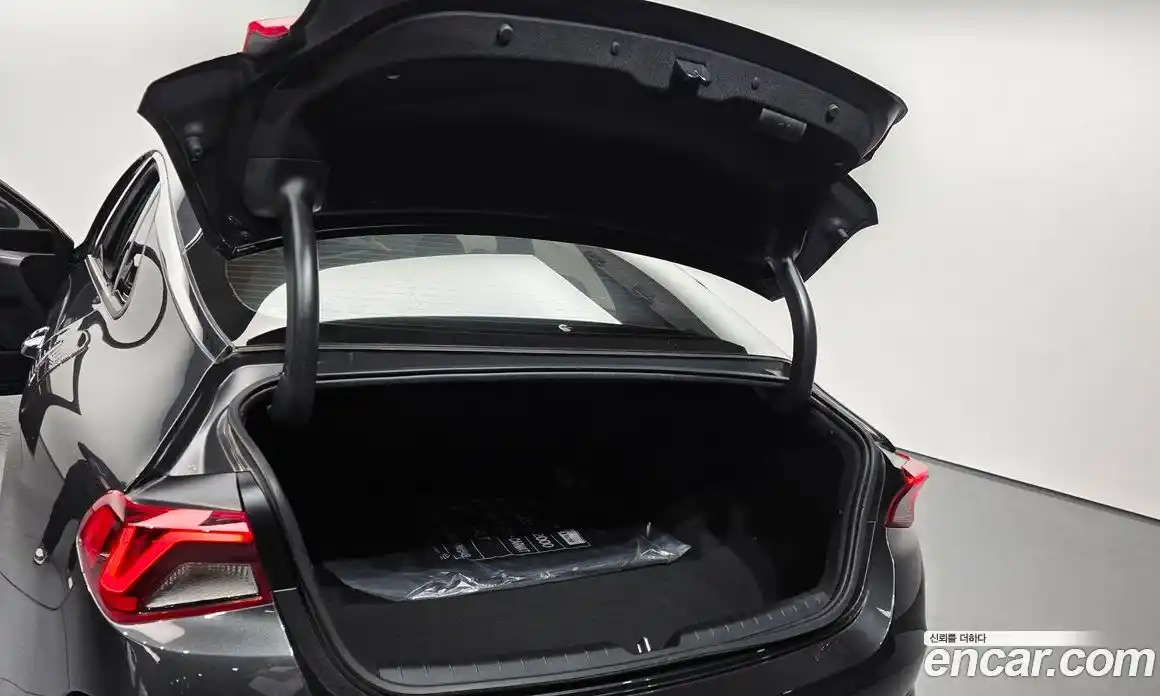 Kia K5 2023 2.0 Автомат в Москве № 131653, фото 14