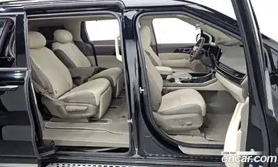 Kia Canival 2025 2.2 Автомат в Москве № 132038, миниатюра 3