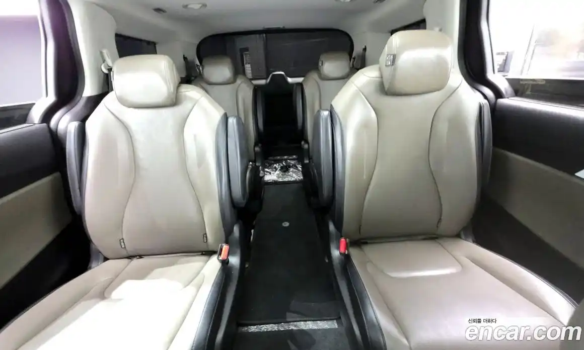 Kia Canival 2024 2.2 Автомат в Москве № 132986, фото 17