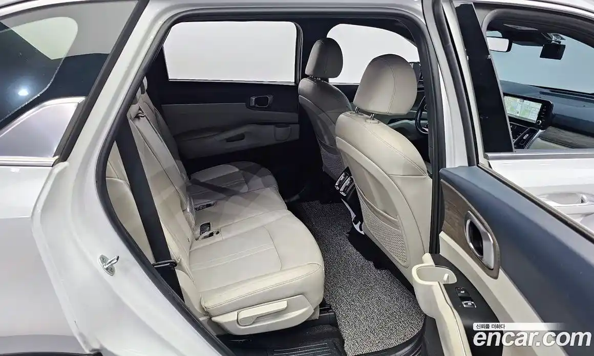 Kia Sorento 2022 1.6 Автомат в Москве № 133920, фото 11