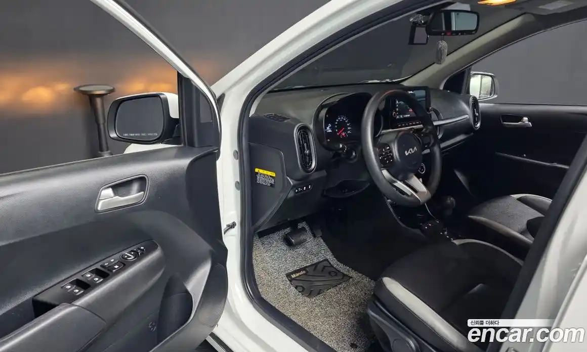 Kia Morning 2023 1.0 Автомат в Москве № 133954, фото 12