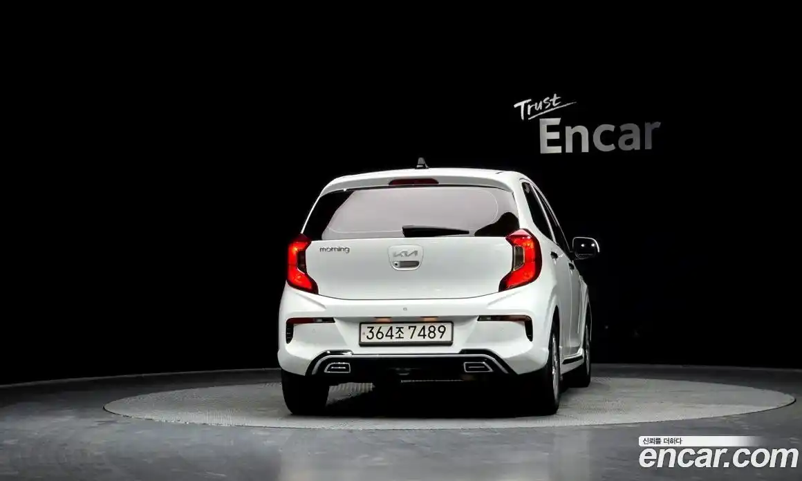 Kia Morning 2023 1.0 Автомат в Москве № 133954, фото 13