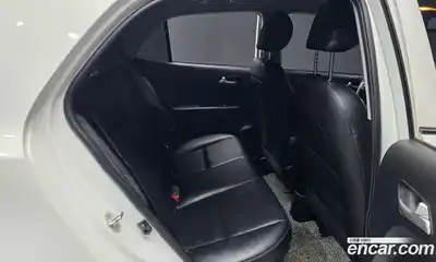 Kia Morning 2023 1.0 Автомат в Москве № 133954, миниатюра 2