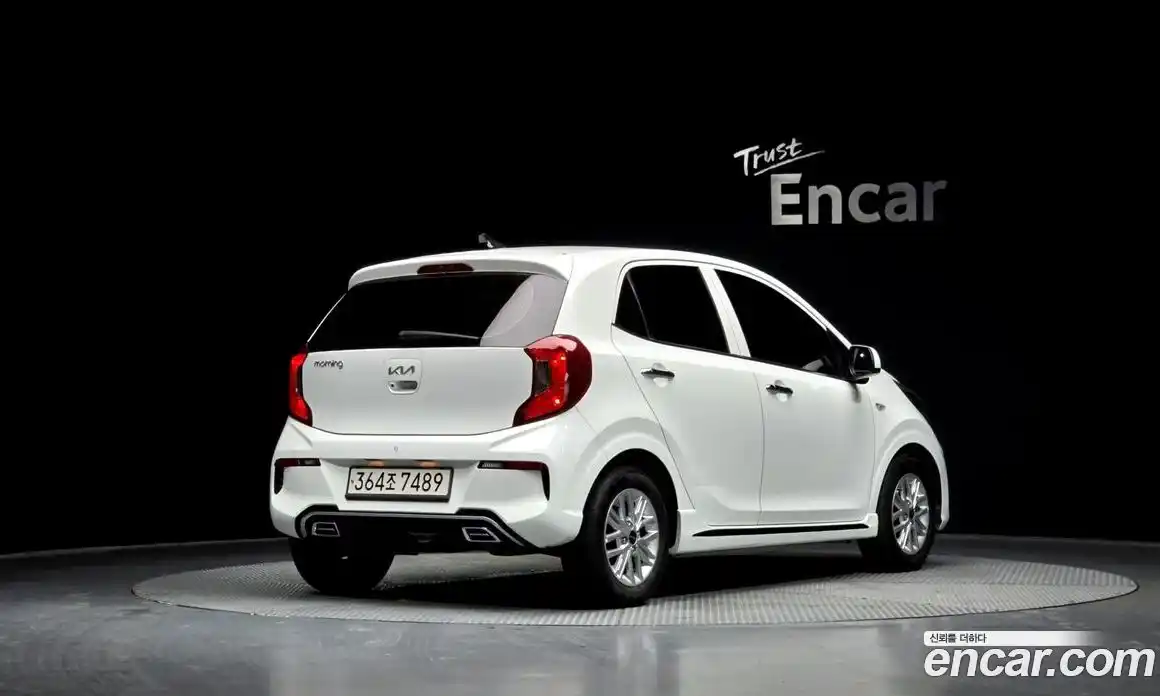 Kia Morning 2023 1.0 Автомат в Москве № 133954, фото 8