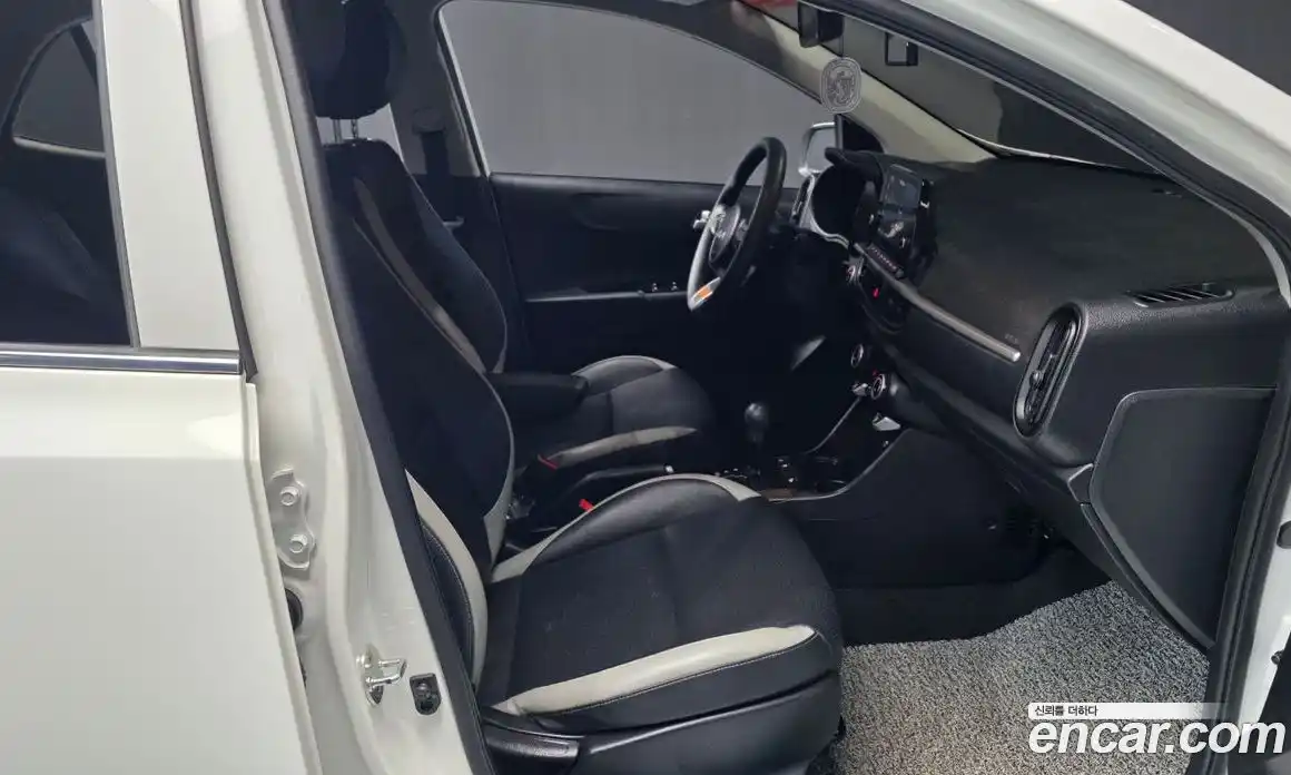 Kia Morning 2023 1.0 Автомат в Москве № 133954, фото 10