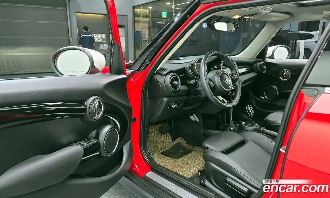 Mini Cooper 2020 1.5 Автомат в Москве № 137771, фото 10