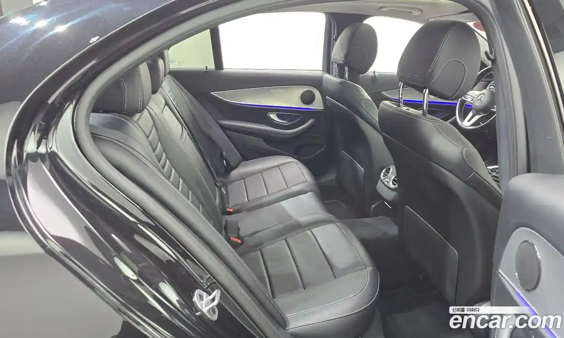 Mercedes-Benz E-Class 2019 2.0 Автомат в Москве № 141896, фото 17