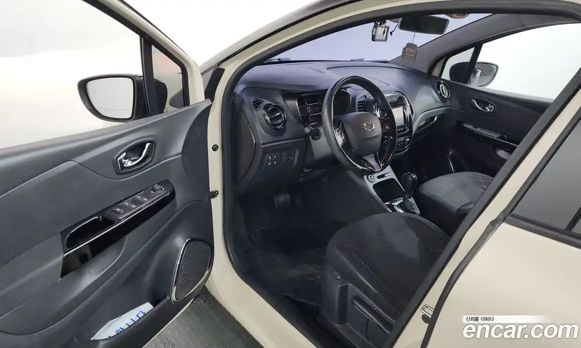 Renault QM3 2015 1.5 Автомат в Москве № 148642, фото 17