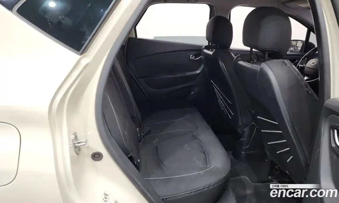 Renault QM3 2015 1.5 Автомат в Москве № 148642, фото 3