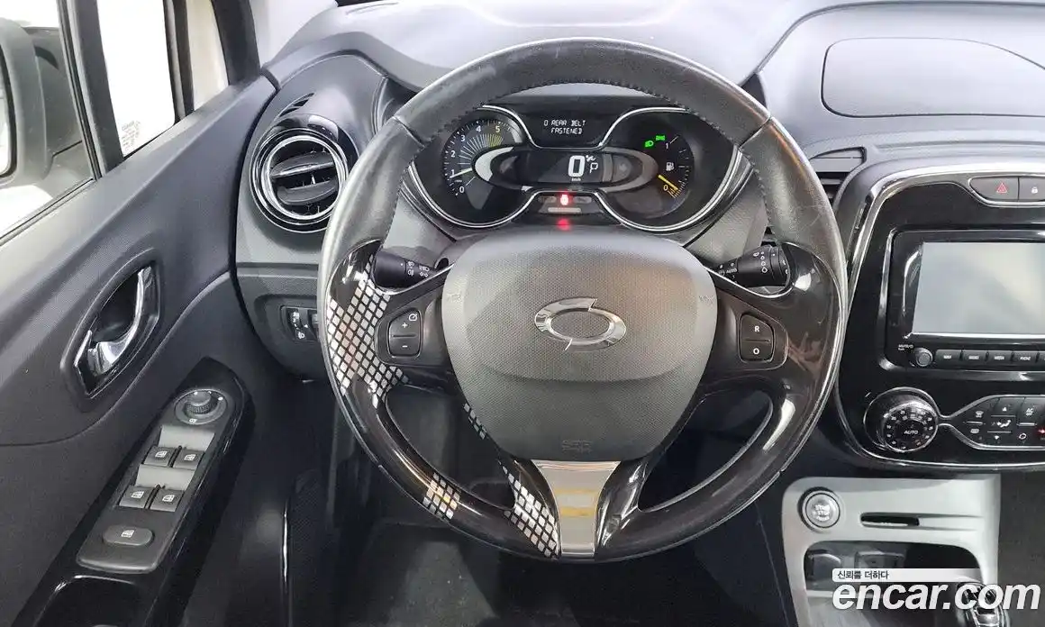 Renault QM3 2015 1.5 Автомат в Москве № 148642, фото 8