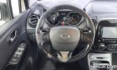 Renault QM3 2015 1.5 Автомат в Москве № 148642, миниатюра 8