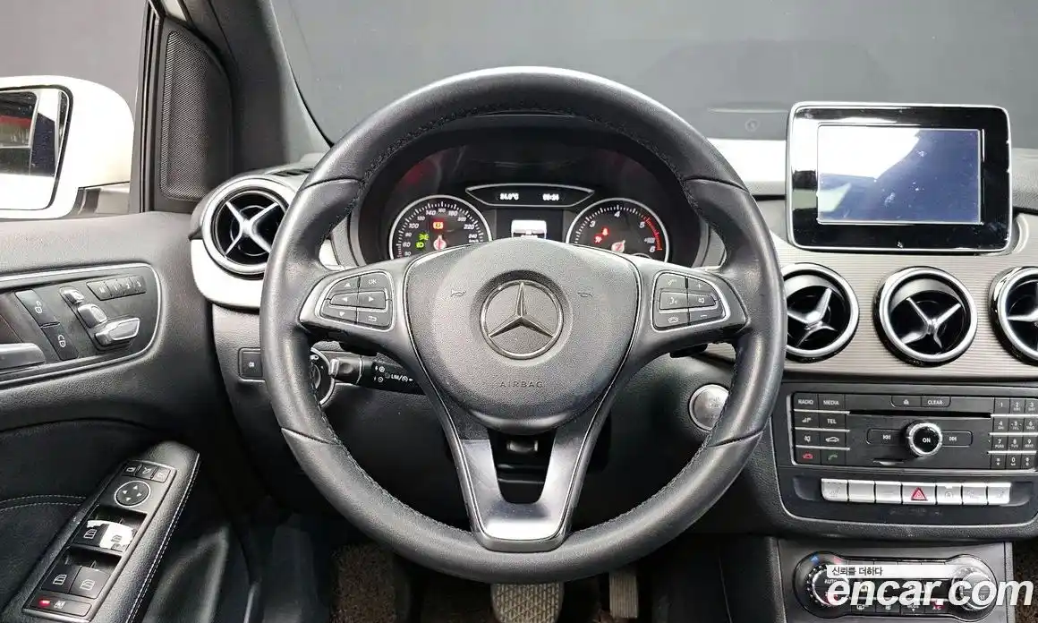 Mercedes-Benz B-Class 2016 2.1 Автомат в Москве № 160085, фото 15