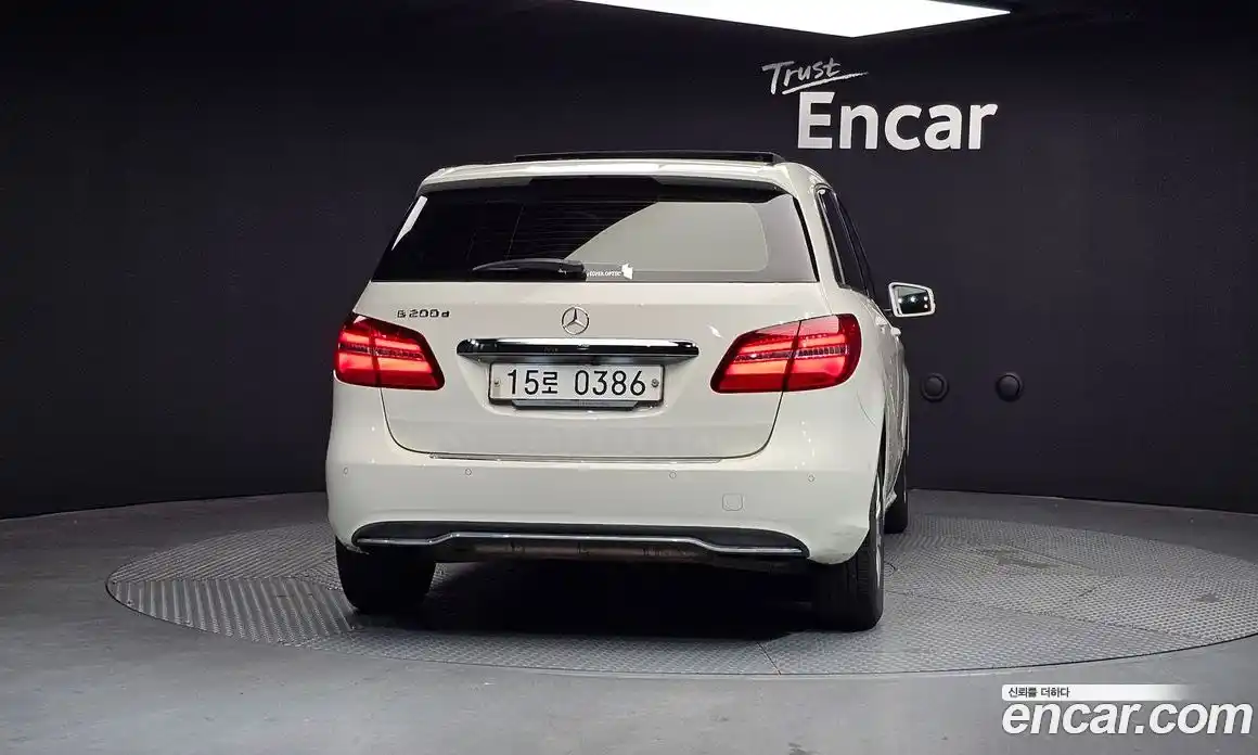 Mercedes-Benz B-Class 2016 2.1 Автомат в Москве № 160085, фото 19