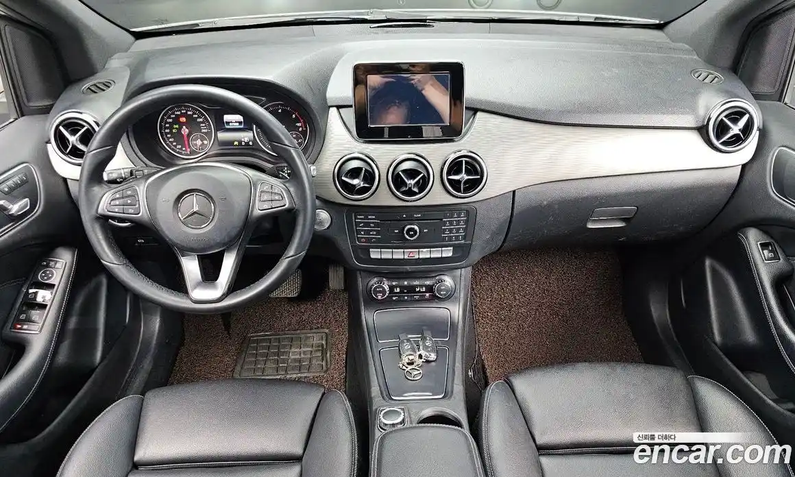 Mercedes-Benz B-Class 2016 2.1 Автомат в Москве № 160085, фото 20