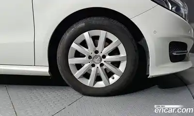 Mercedes-Benz B-Class 2016 2.1 Автомат в Москве № 160085, миниатюра 2